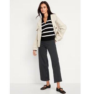 NWT High-Waisted Weekender Pull-On Crop Wide-Leg Jeans Size 8P Old Navy